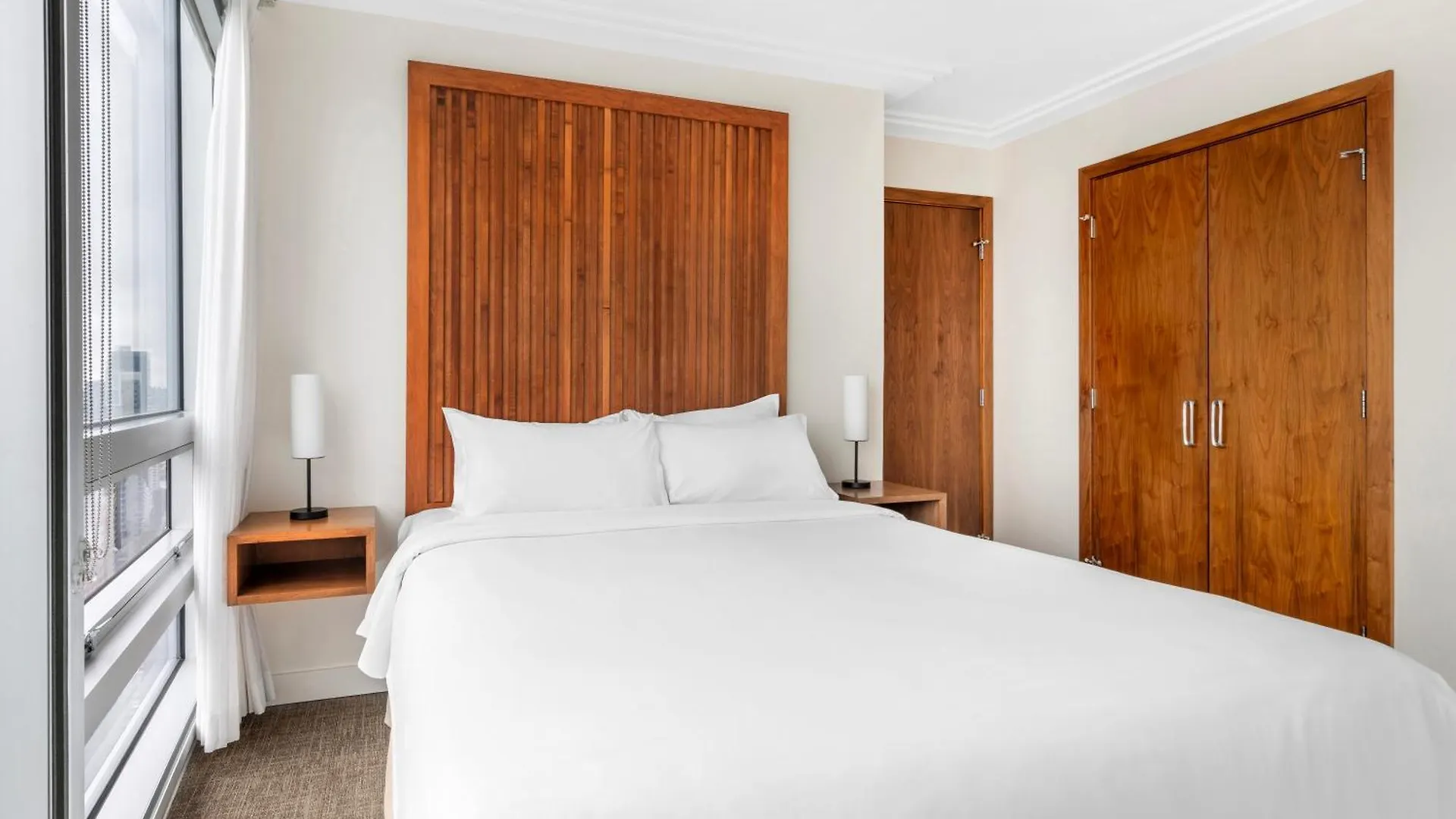 Embarc Vancouver Resort