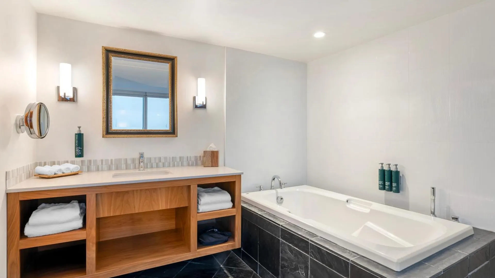 **** Resort Embarc Vancouver Canada